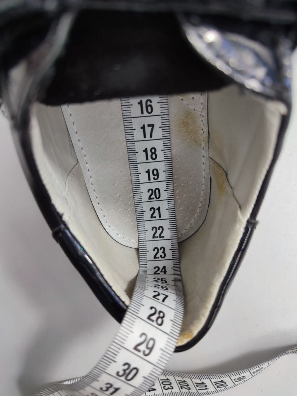 Ботинки T. Taccardi черные 35 размер