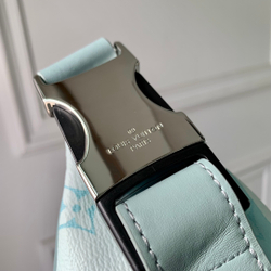 Louis Vuitton Discovery Bumbag