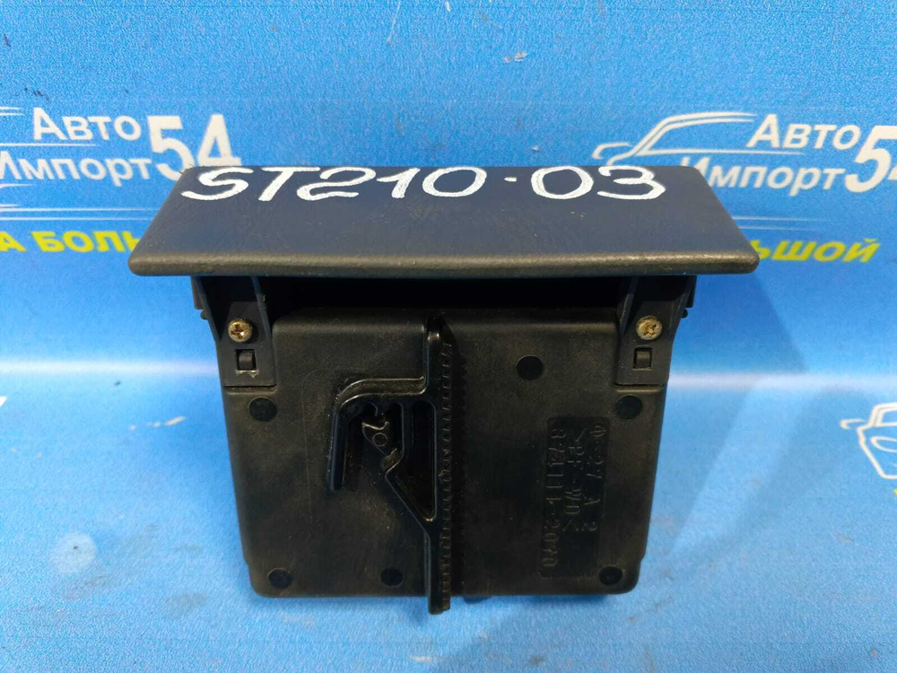 Пепельница TOYOTA CORONA PREMIO 1999