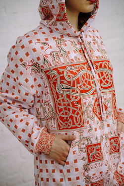 Комплект (худи и брюки) "Зооморфия", по мотивам заставки в рукописной книге, XII-XIII век