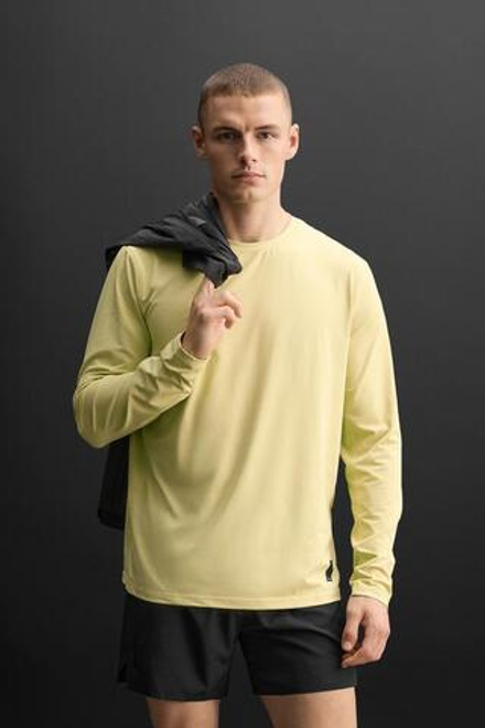 ZARA БАЗОВАЯ СПОРТИВНАЯ ФУТБОЛКА, СВЕТЛО-ЖЕЛТЫЙ