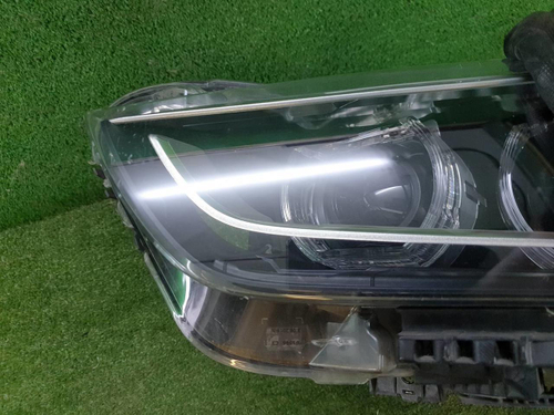 Битая Фара левая BMW X1 F48 (2015-2019) LED