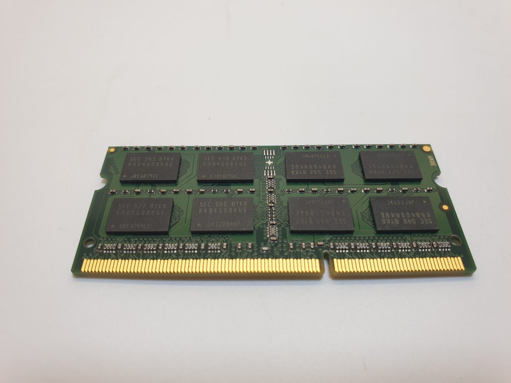 DDR3 8Gb 1600 Mhz So-Dimm 2Rx8 M471B1G73EB0-CK0