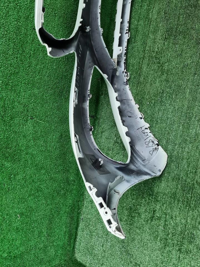 Бампер передний Mercedes C W205 (2014-2018) AMG