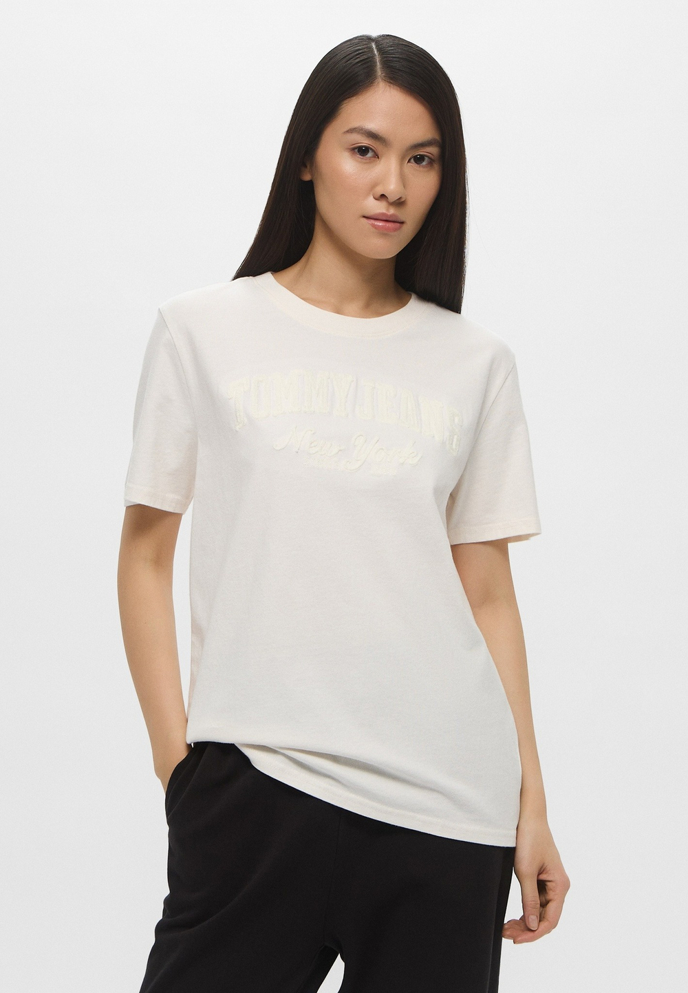 Футболка женская TOMMY JEANS TJW RLX GMD VARSITY