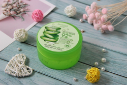 Увлажняющий многофункциональный гель для лица и тела с натуральным соком алоэ, 220г