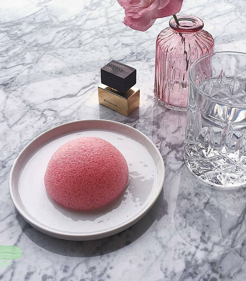 Спонж для лица конняку