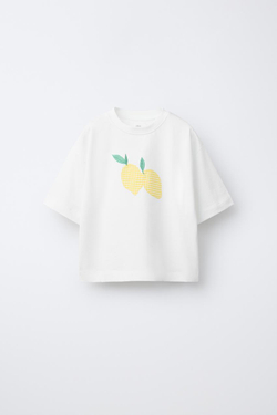 ZARA ФУТБОЛКА С НАШИВКОЙ «ЛИМОНЫ», ЖЕЛТОВАТО-БЕЛЫЙ