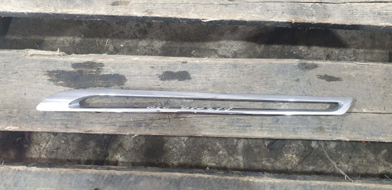 Молдинг решетки радиатора Mercedes GLC (X253) 15-19 Б/У Оригинал A2538880385