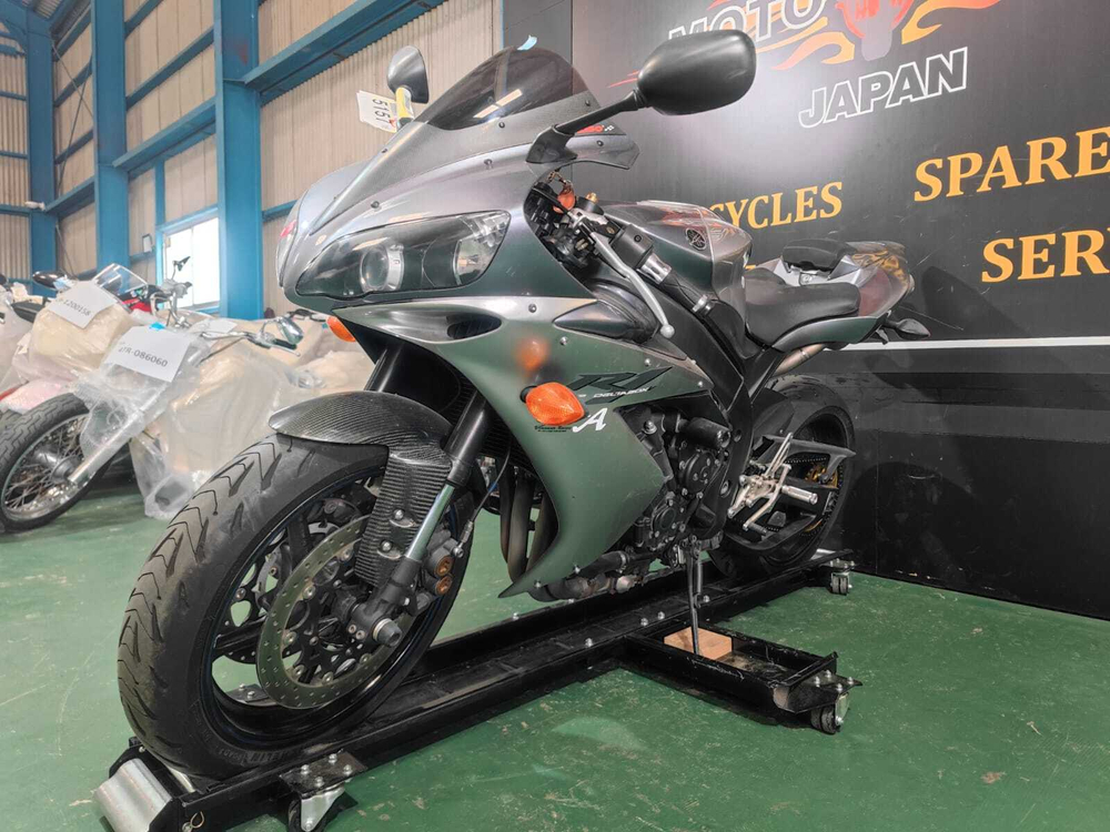 Yamaha YZF-R1 , 2004