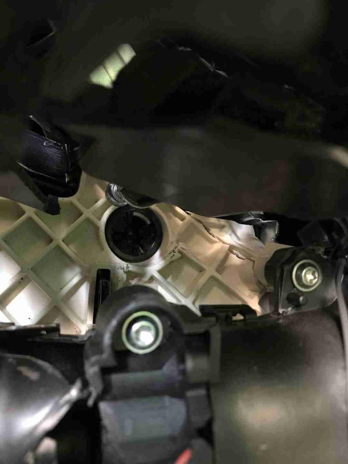 Битая Фара правая Mercedes C w205 (2018-2023) LED