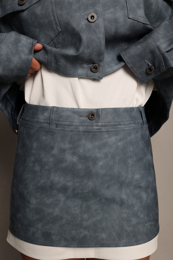 Юбка на запах из экокожи