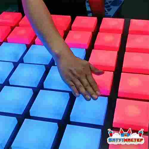 Детская интерактивная стена «Импульс», со световыми ячейками