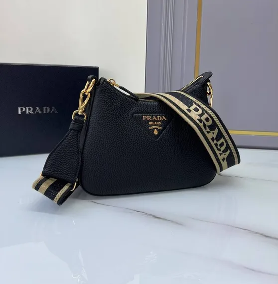 Сумка через плечо Prada черный
