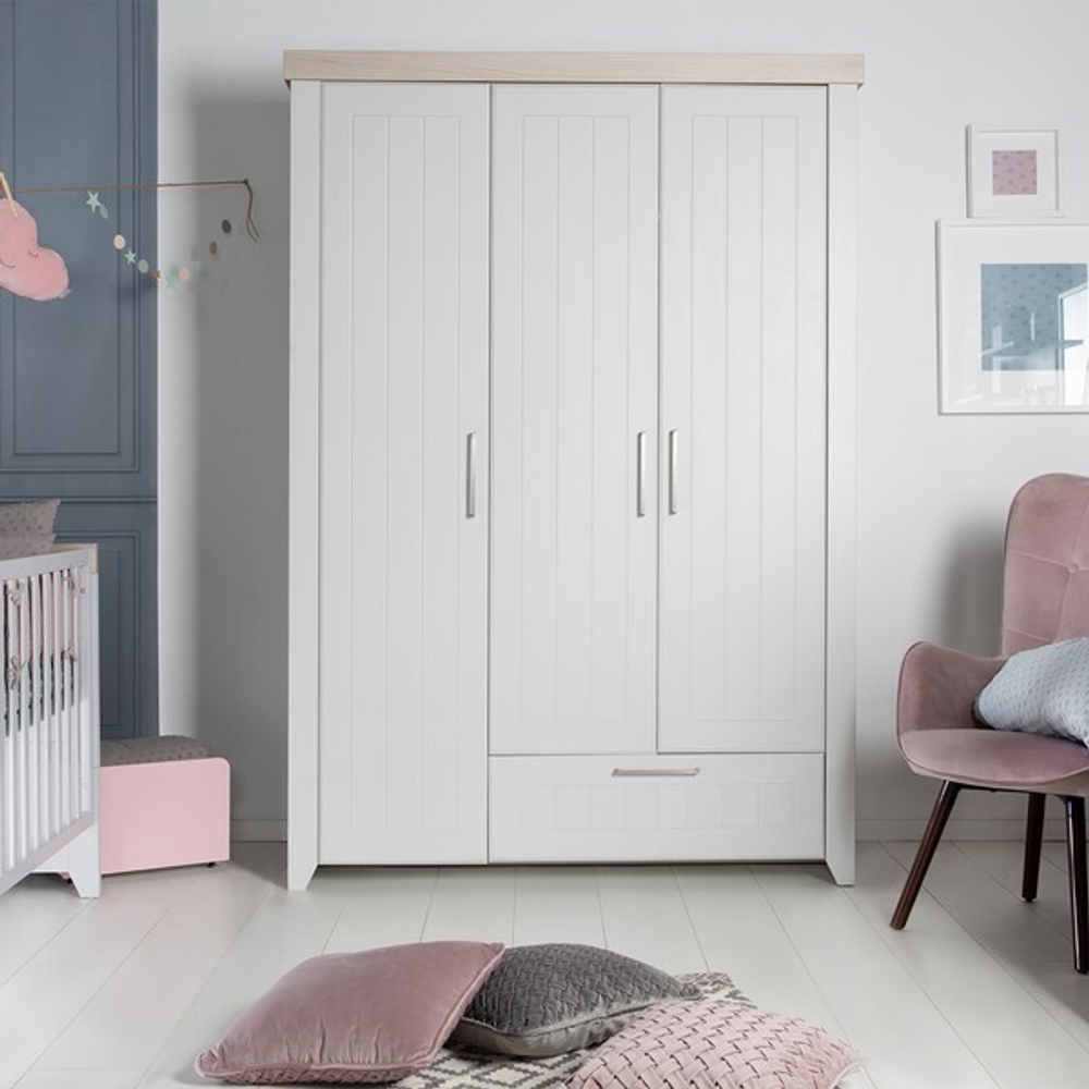 Трехстворчатый шкаф Roba Helen белый/светло-серый