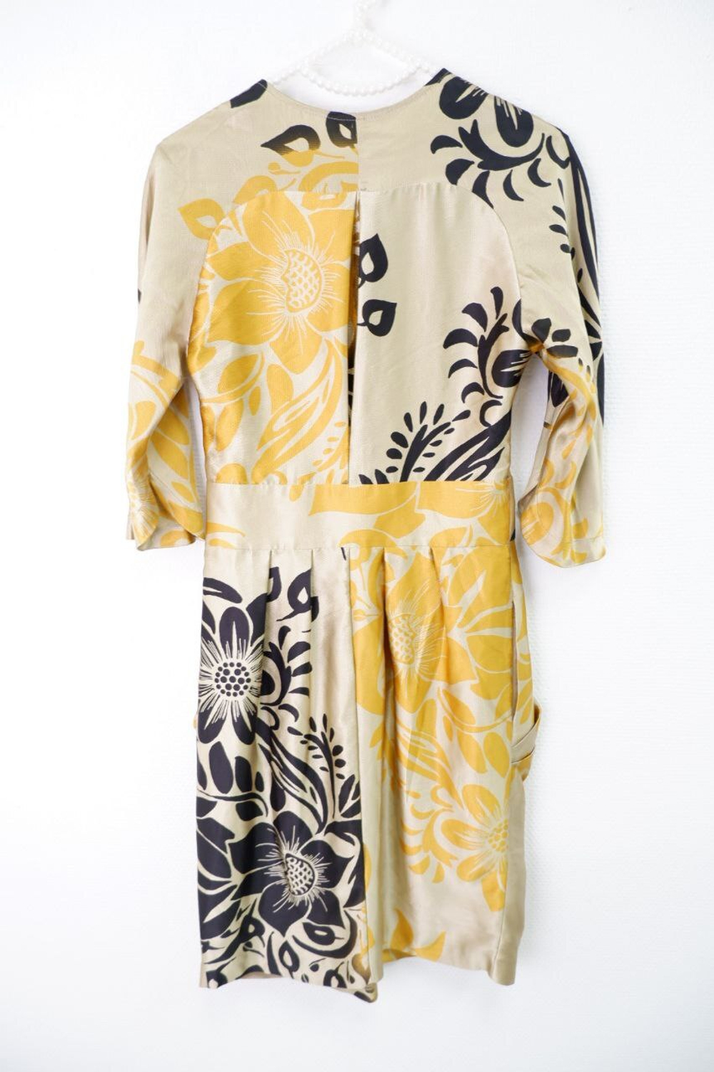 Платье BGN шелковое 42 размер