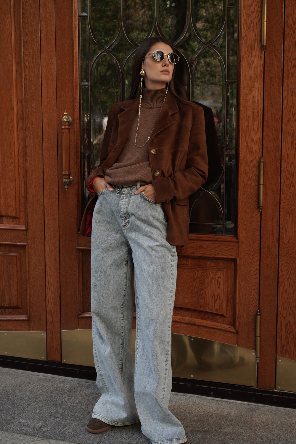 Свитер шоколадный