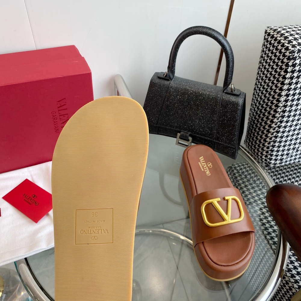 Valentino Vlogo Slide Sandal