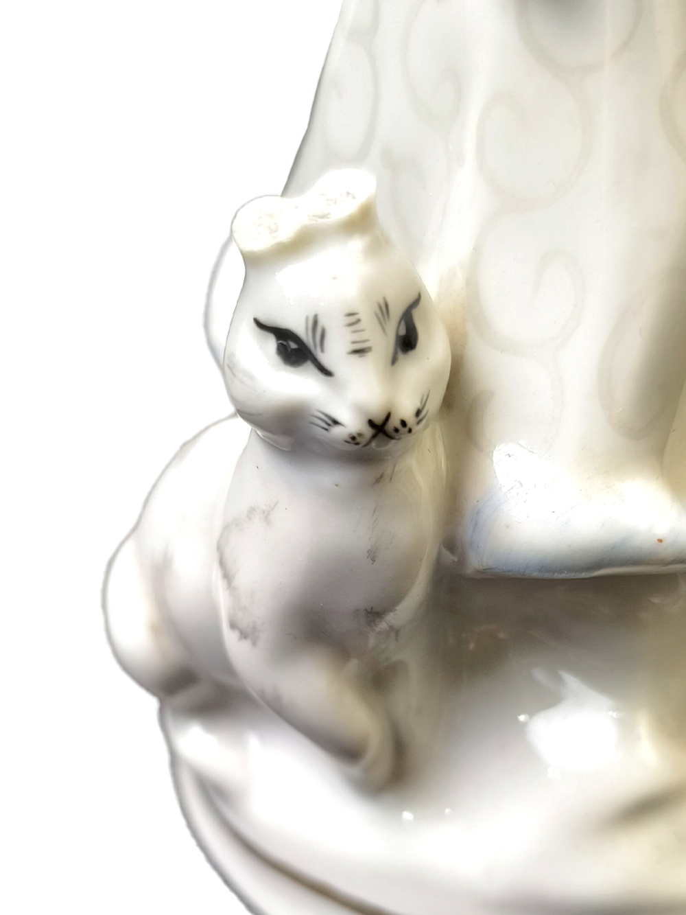 Фарфоровая статуэтка "Снегурочка с зайцем" Барановка
