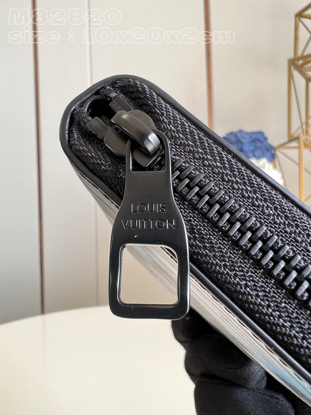 Louis Vuitton Zippy Vertical Wallet