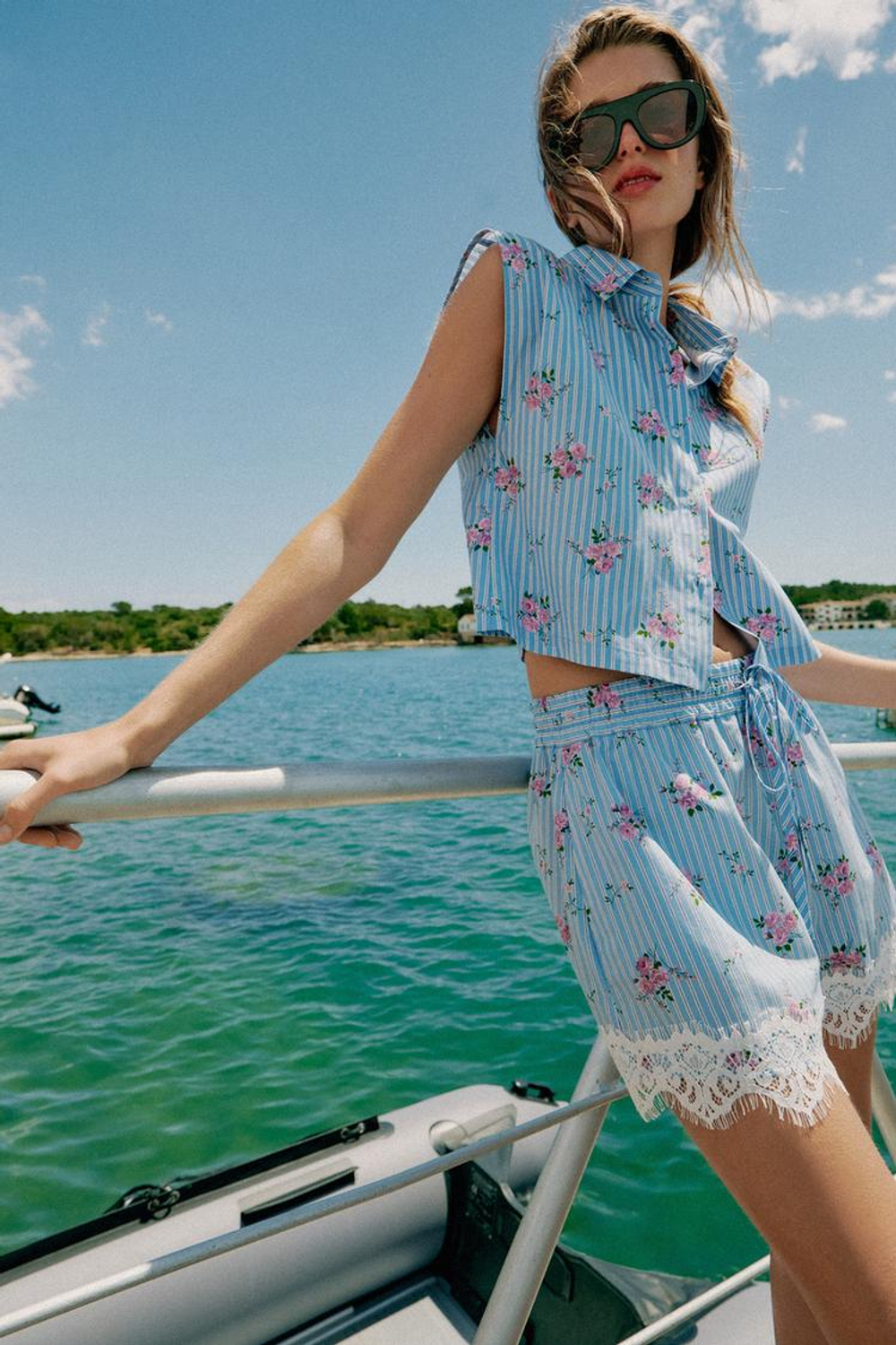 ZARA ШОРТЫ В ПОЛОСКУ С КРУЖЕВОМ, ПОЛОСКИ