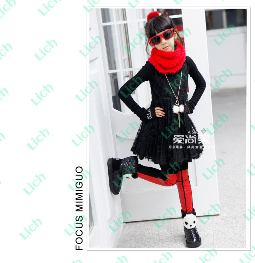 Платье однотонное кружевное с контрастным воротником