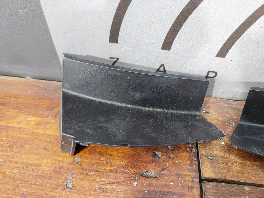 Накладки заднего фонаря комплект Kia Sportage 4 18-22 Б/У Оригинал 92411F1500