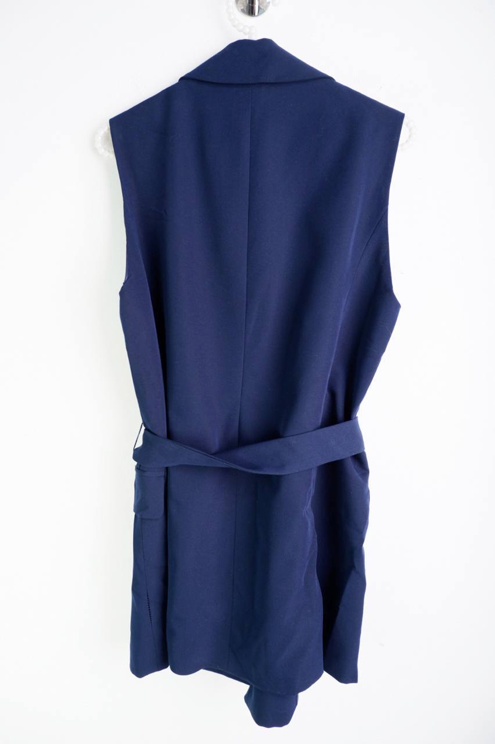 Жилетка Oodji с поясом, маркировка 38, визуально на 44 размер