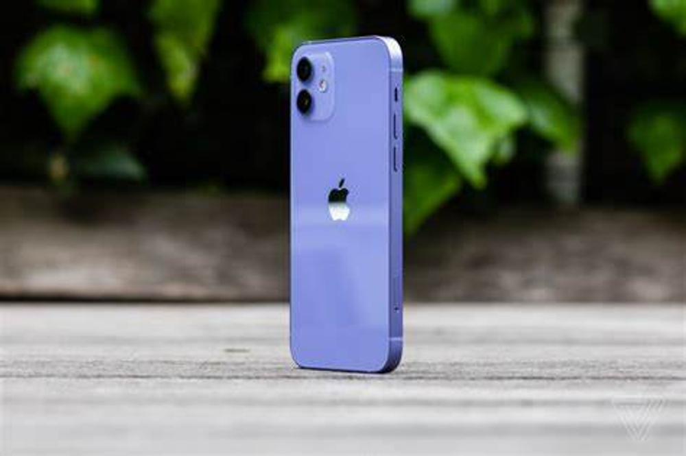 Смартфон iPhone 16 512GB