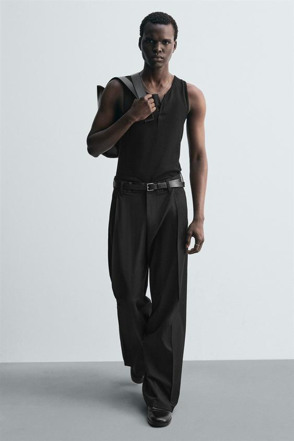 ZARA БРЮКИ WIDE FIT СО СКЛАДКАМИ, ЧЕРНЫЙ