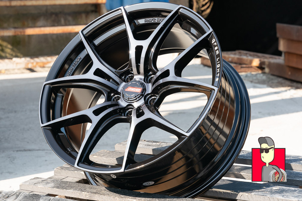 Комплект дисков RAYS Gram Lights FlowForm 18x8 et38 5x112