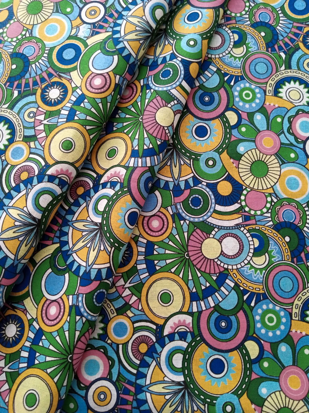 Ткань бязь плательная, рис. "Калейдоскоп", ширина 150 см, арт. 351