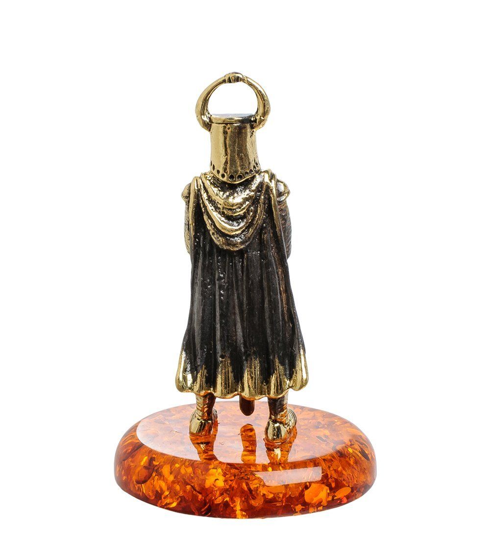 Народные промыслы AM-1570 Фигурка «Рыцарь с мечом» (латунь, янтарь)