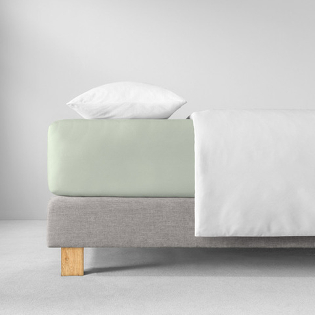 Простыня на резинке 200x200 Estella 565 verde светло-зеленая