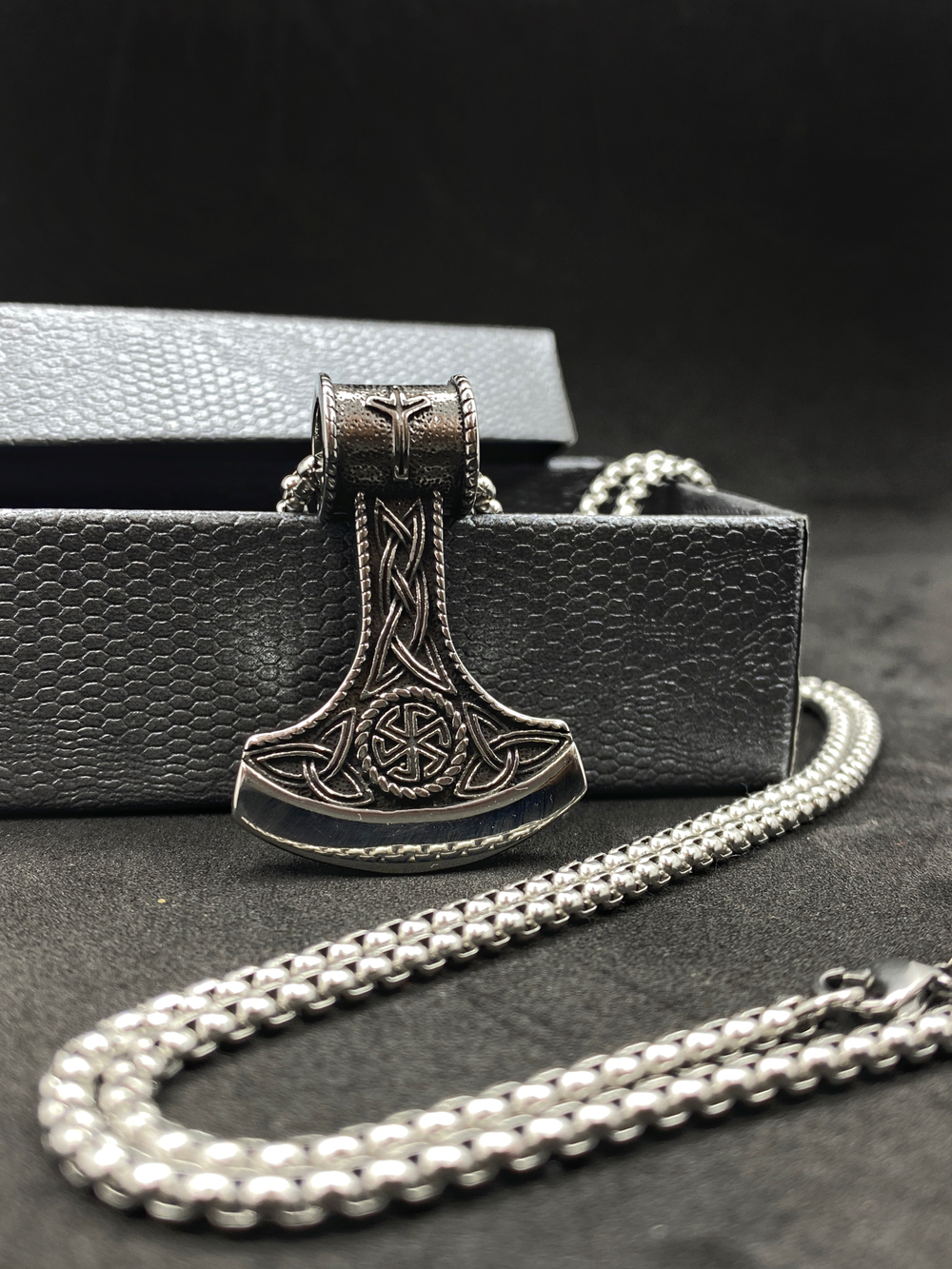 Славянский оберег Секира Перуна (Гром Секира Тора) магический амулет на цепочке