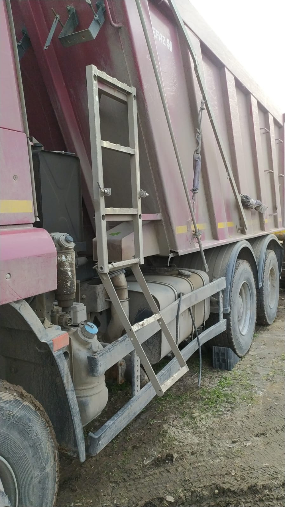 КамАЗ 6520 6x4 Самосвал 6520-7080-49(B5) (Дизельный, 8,9 л, 390 л.с., МТ)