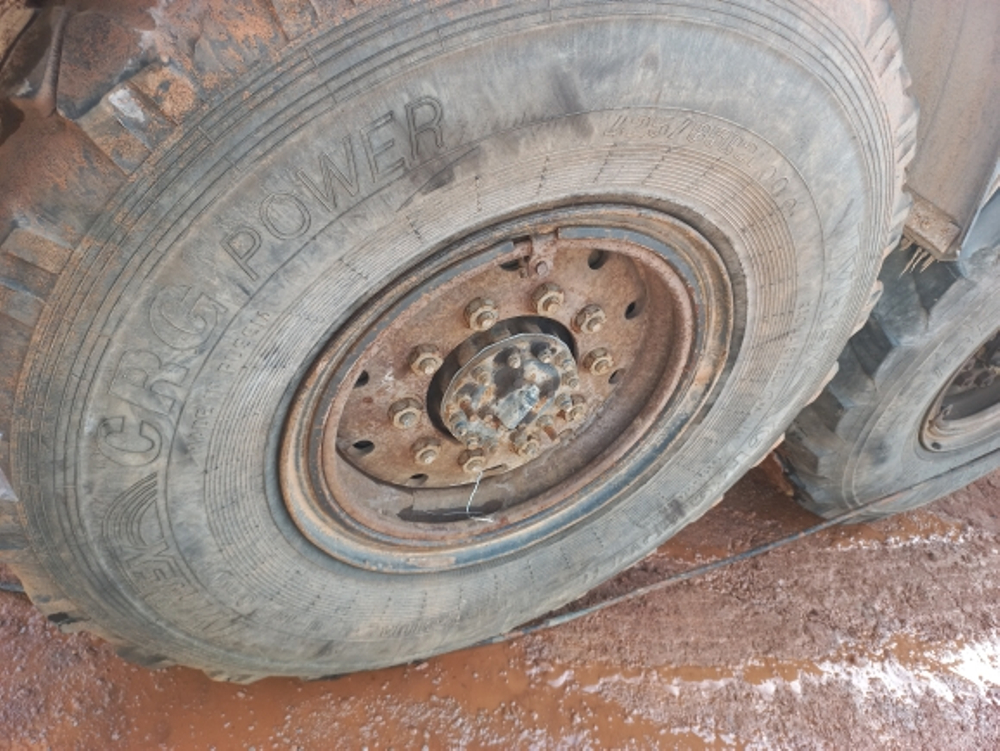 КамАЗ 53504 6x6 Седельный тягач 53504-46 (Дизельный, 11,8 л, 300 л.с., МТ)