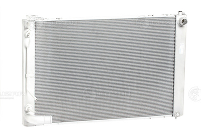 LRc 1929 -  Радиатор охлаждения для автомобилей RX 330 (02-)