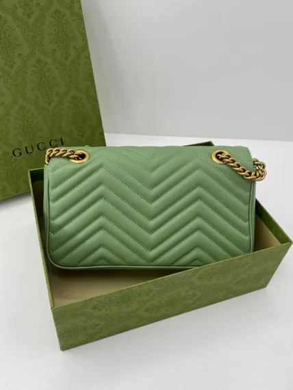 Сумка через плечо Gucci GG Marmont с матовой отделкой зеленый