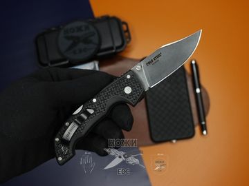 Складной нож Cold Steel Voyager Medium Clip Point 29TMC c клинком из стали AUS-8, рукоять Grivory