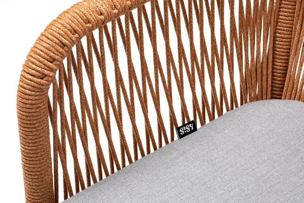 "Лион" стул плетеный из роупа, каркас из стали светло-серый (RAL7035) муар, роуп оранжевый меланж круглый, ткань светло-серая