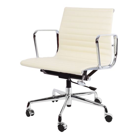 Офисное кресло Eames Ribbed EA 117 кремовая кожа