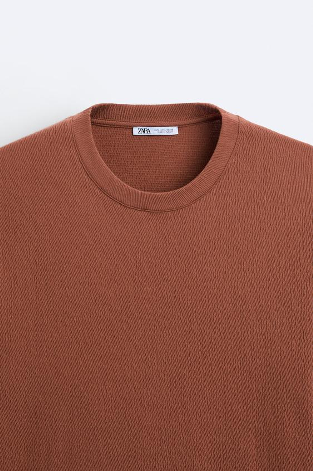 ZARA ФУТБОЛКА ИЗ РЕЛЬЕФНОЙ ТКАНИ, ОХРА