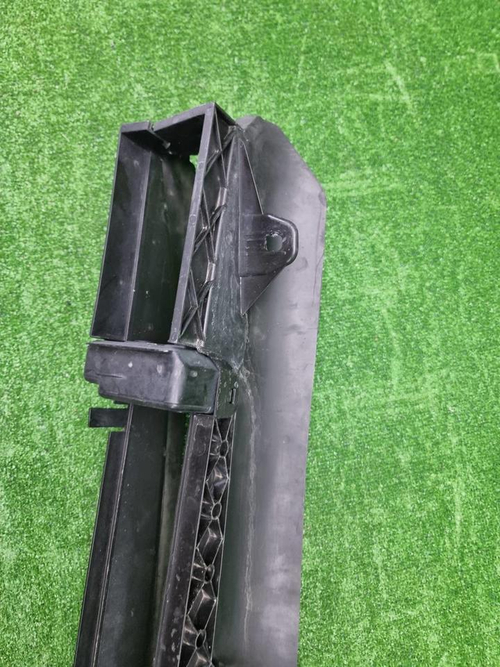 Воздуховод радиатора нижний BMW X6 G06 (2019-2023)