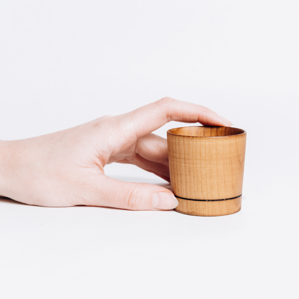 Деревянная стопка, рюмка, шот из дерева кедра для крепких напитков. R42