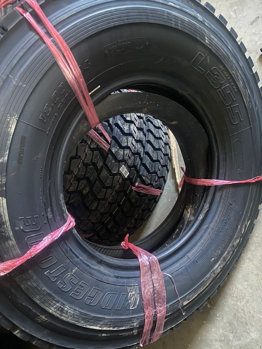 Шина bridgestone 325/95 r24