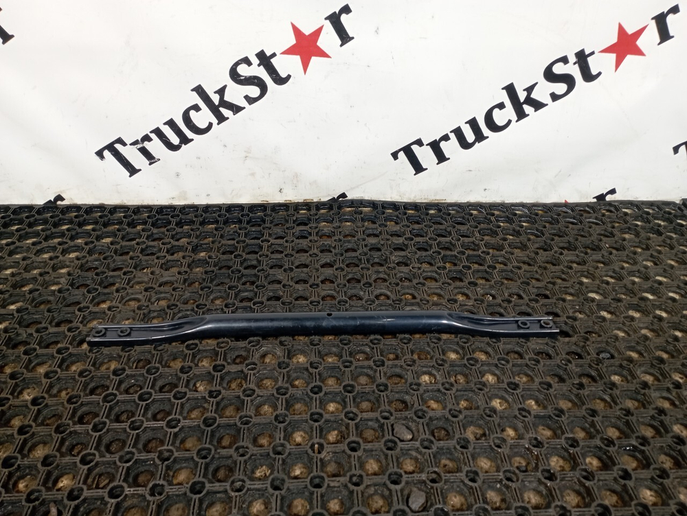 Тяга трапа за кабиной