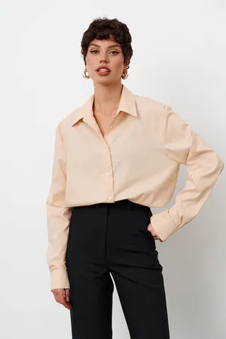 Свободная базовая рубашка из хлопка ванильного цвета