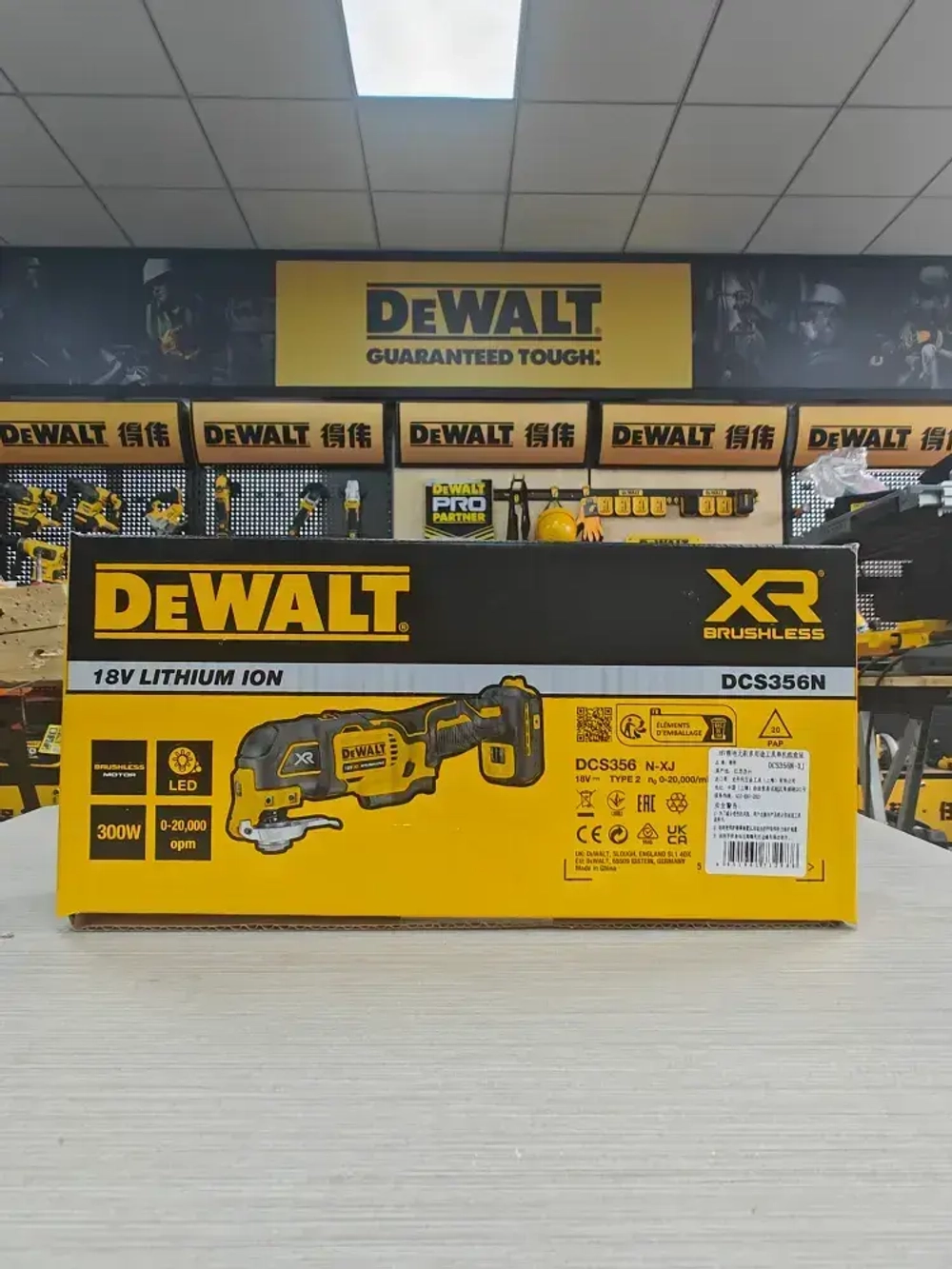 Аккумуляторный реноватор DEWALT DCS356, 18 В, 20000 кол/мин, без АКБ и ЗУ