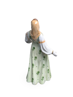 Фарфоровая статуэтка "Плясунья Даша" (Дулёво)